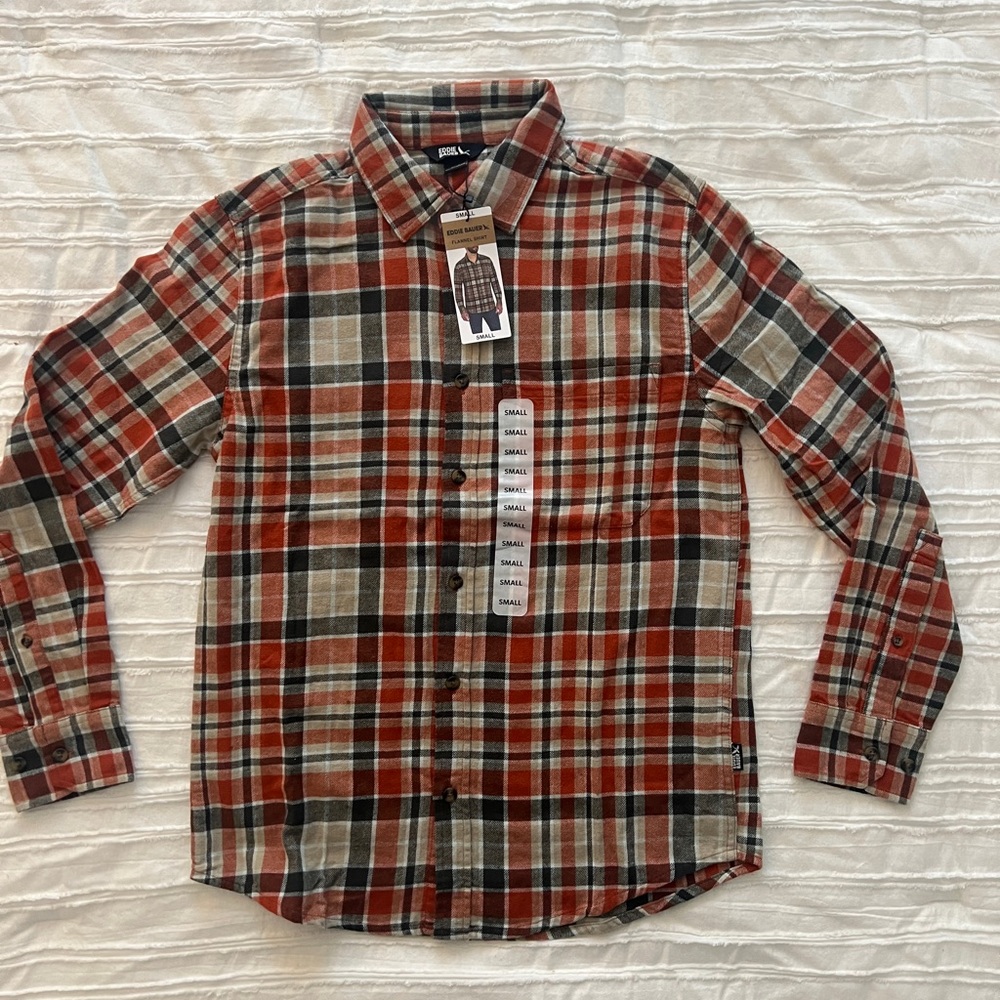 Men’s flannel shirt. NWT, size small. Eddie Bauer